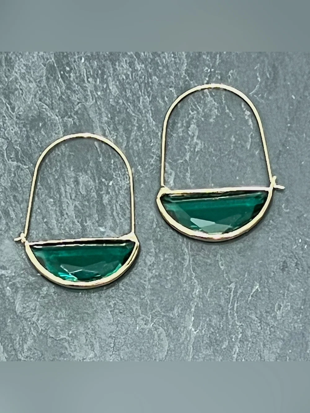 🍋2/$30 New Anthro Emerald Green Faceted Crescent Earrings